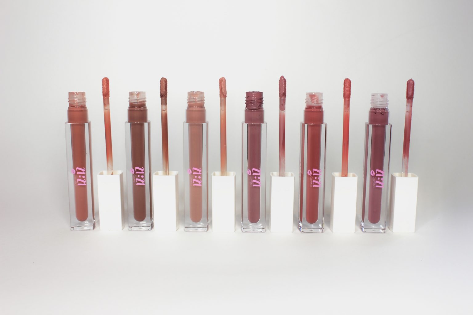 Matte Lipstick White Tube 2121 Cosmetics